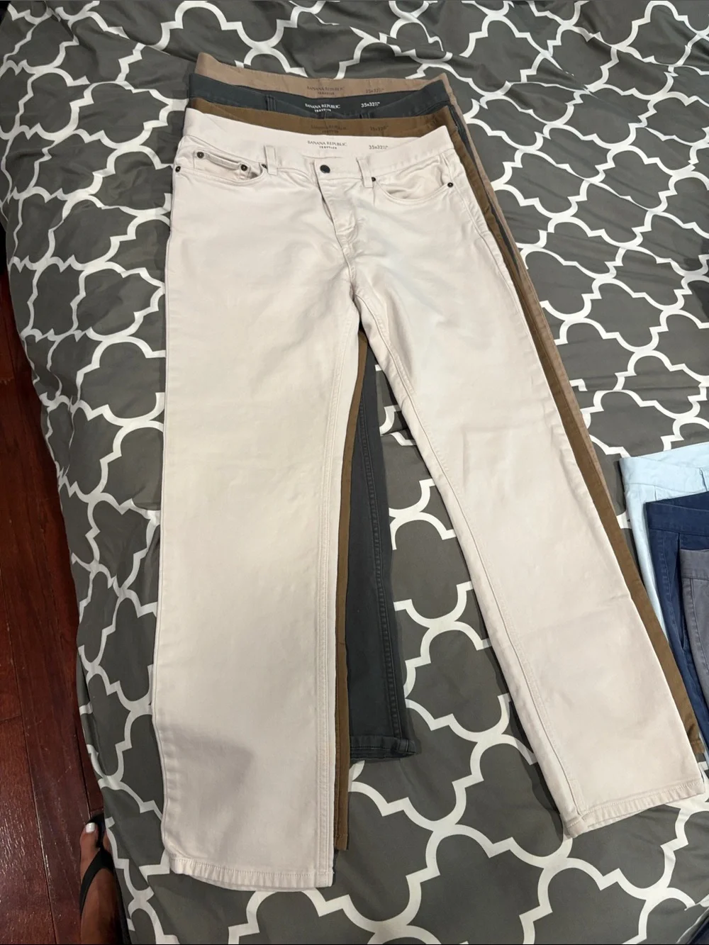 Banana Republic Men's Pale Pink Straight Jeans